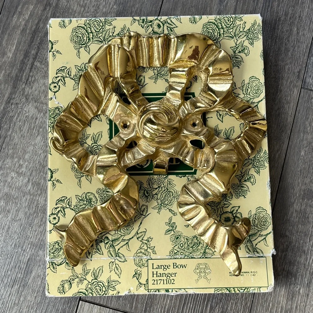Vintage The Bombay Company Solid Brass Ribbon Bow Wall Hook Hanger